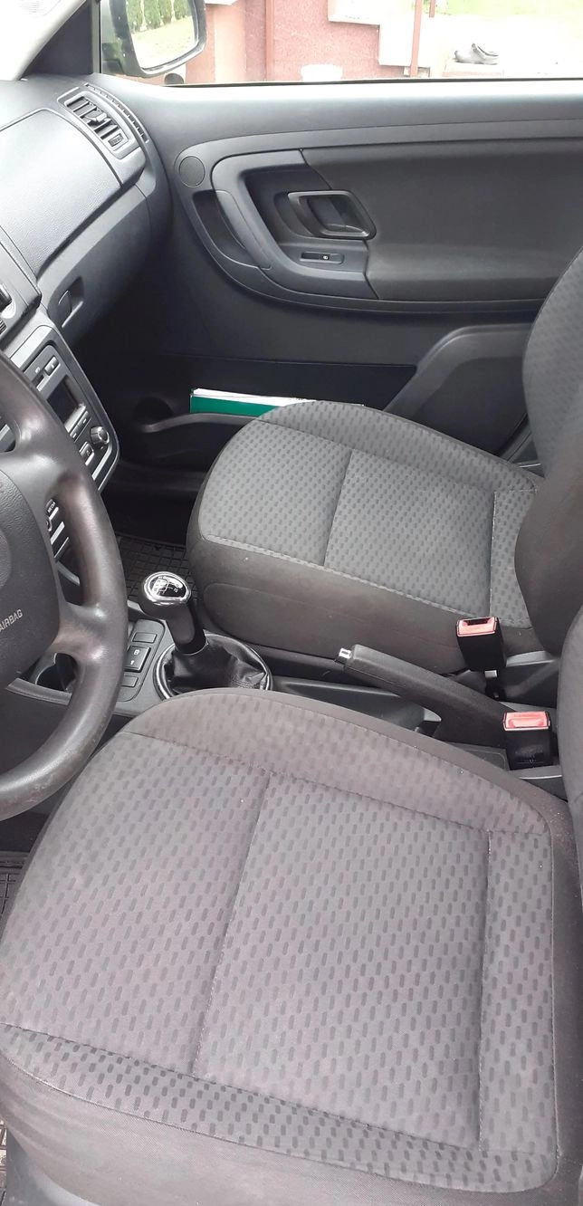 Skoda Fabia cena 11000 przebieg: 183000, rok produkcji 2010 z Złotów małe 56